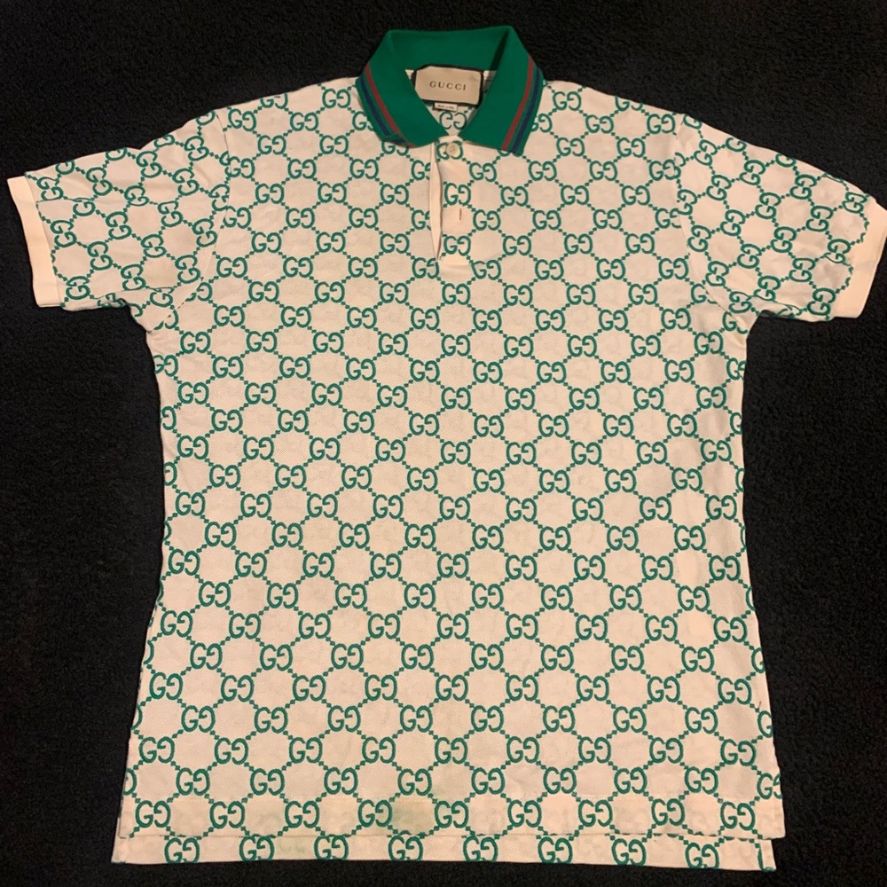 Gucci size small collar G shirt